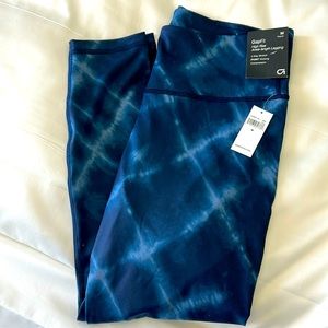 NWT Gapfit high rise ankle length legging. Size medium. Navy tie-dye print.